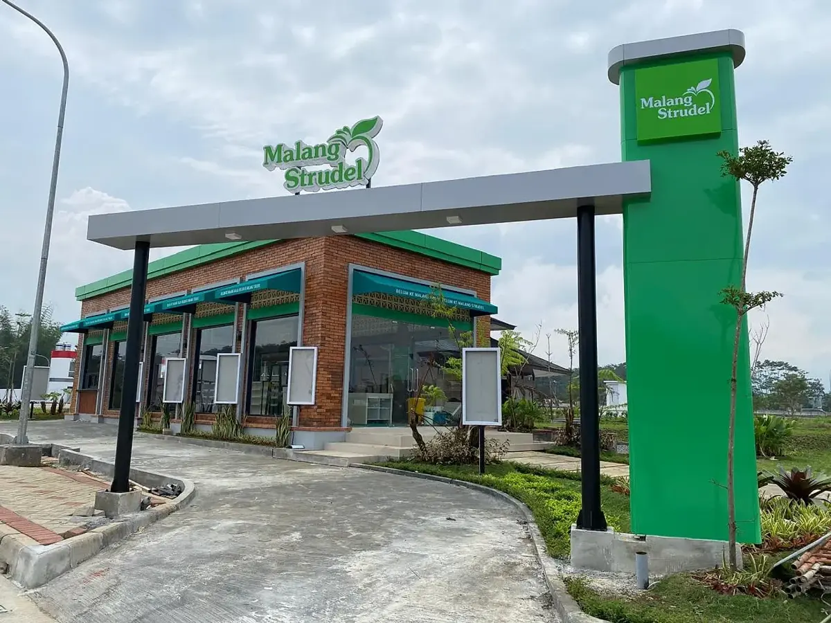 proyek renovasi rumah fasad modern di tidar kota malang