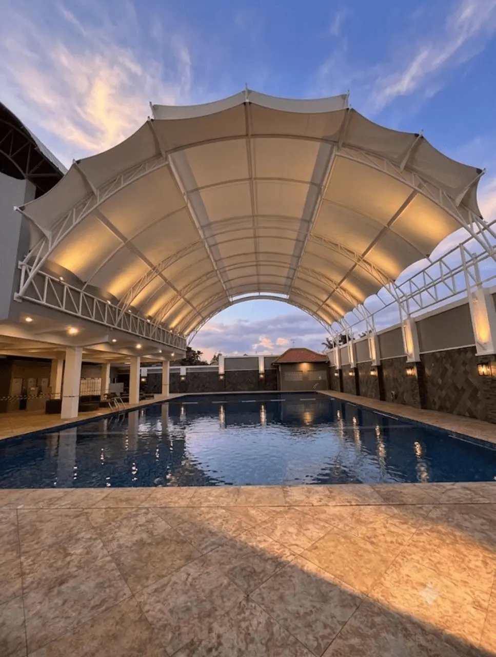Pembangunan Kolam Renang Semi-Outdoor